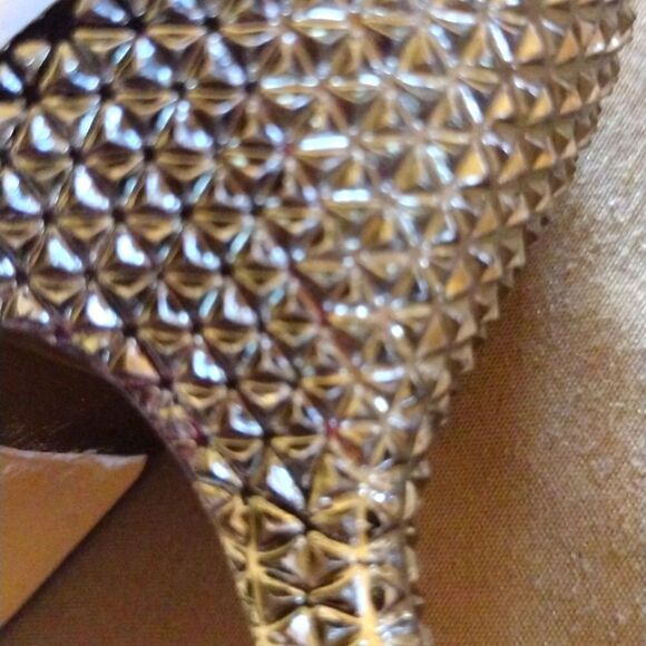 4@30.00 or 20.00 LADIES Sandals by 𝅺BOLARO - Picture 7 of 13